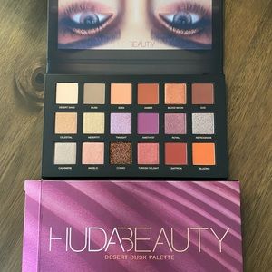 Brand New✨ Huda Beauty Desert Dusk Palette
